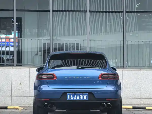 Porsche Macan 2016