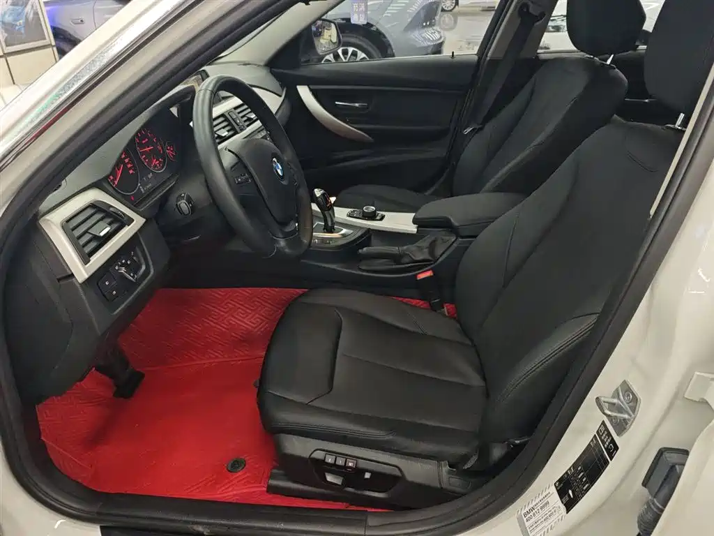 BMW 3 Series 2015 — фото 11
