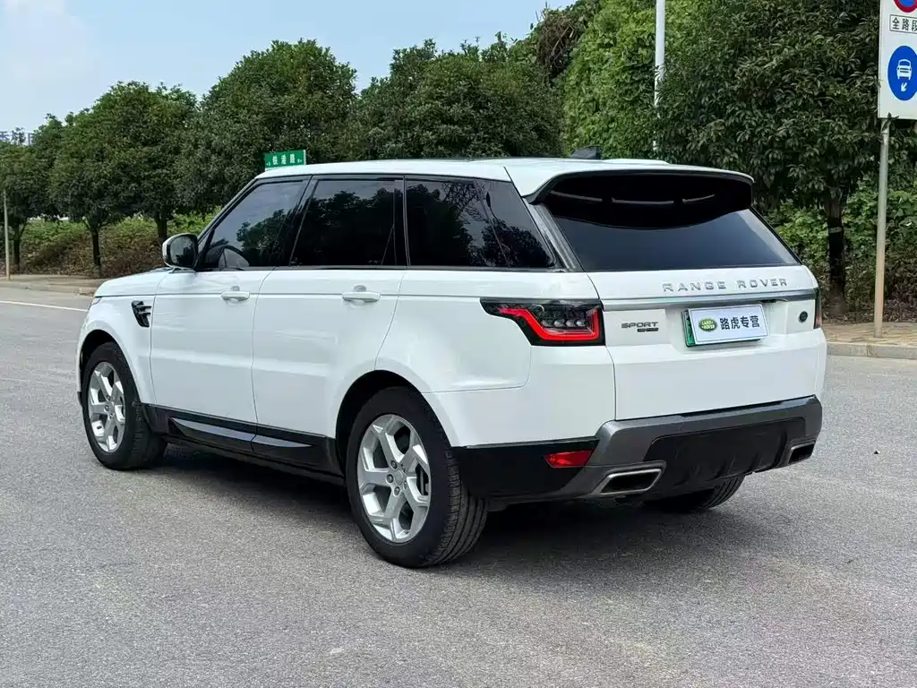 Land Rover Range Rover Sport New Energy 2019 — фото 8