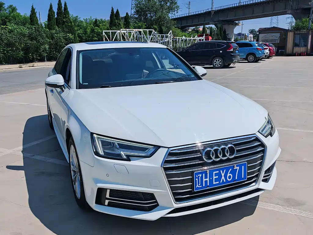 Audi A4L 2019