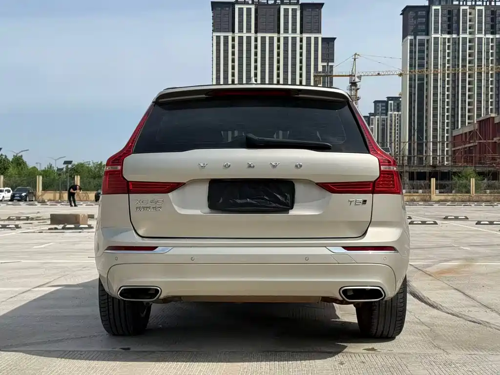 Volvo XC60 2020 — фото 8