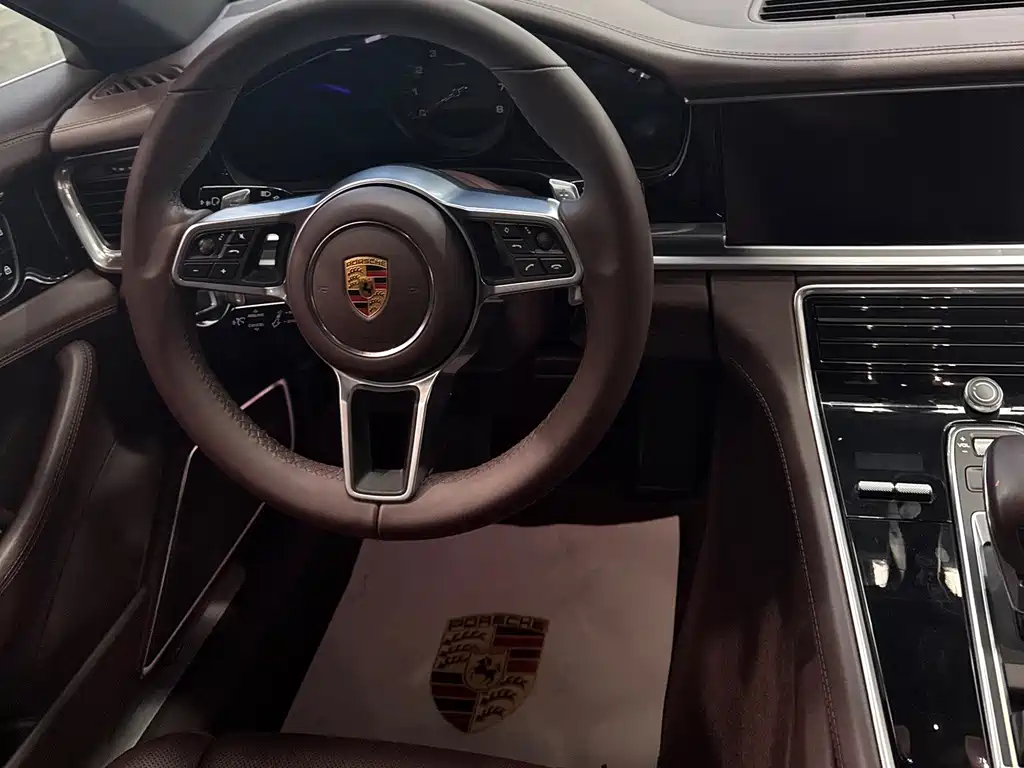 Porsche Panamera 2020 — фото 11