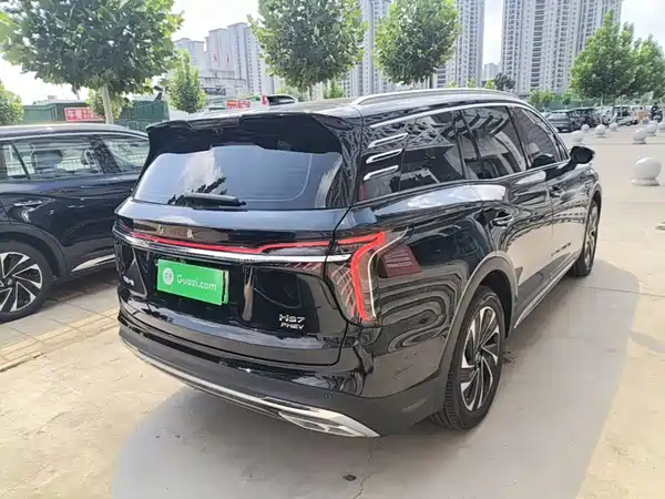 Hongqi HS7 PHEV 2025