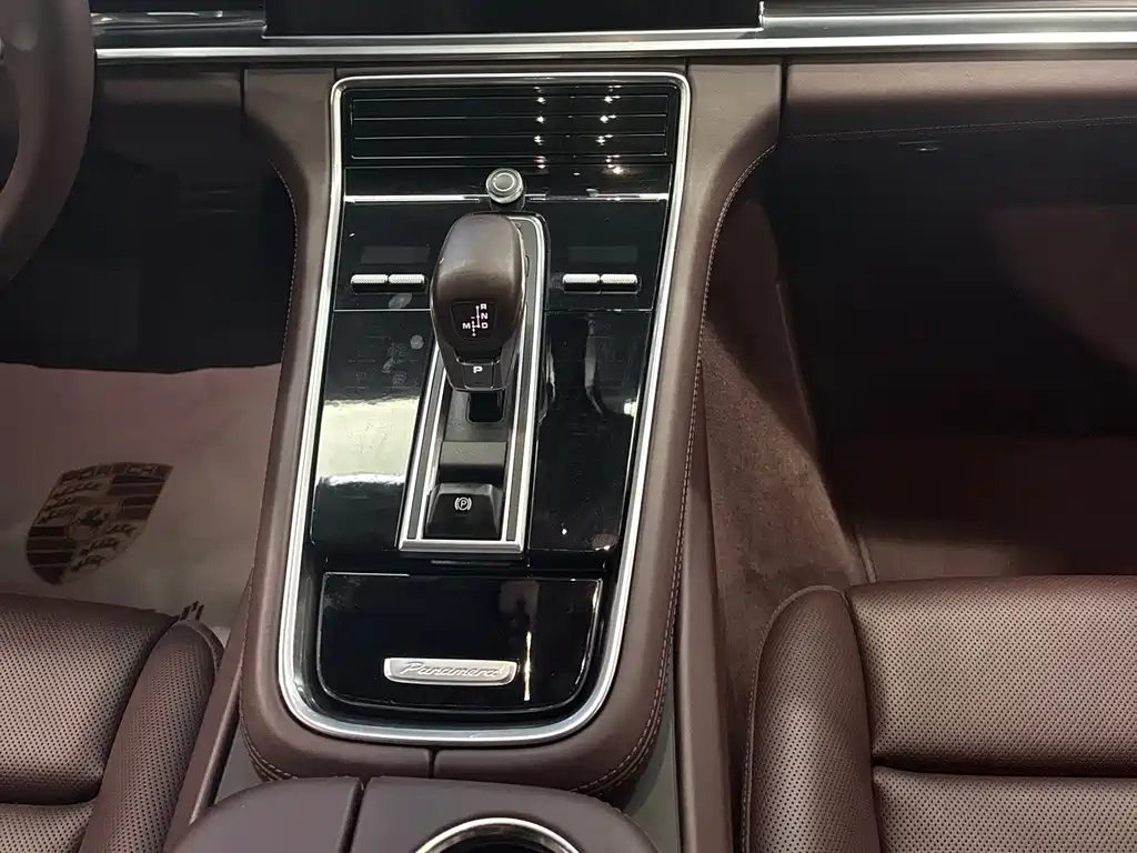 Porsche Panamera 2020 — фото 10