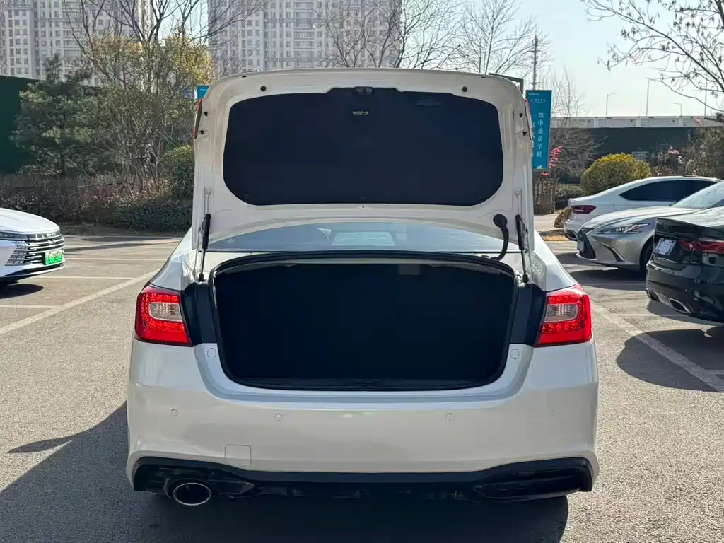 Subaru Legacy 2020 — фото 19