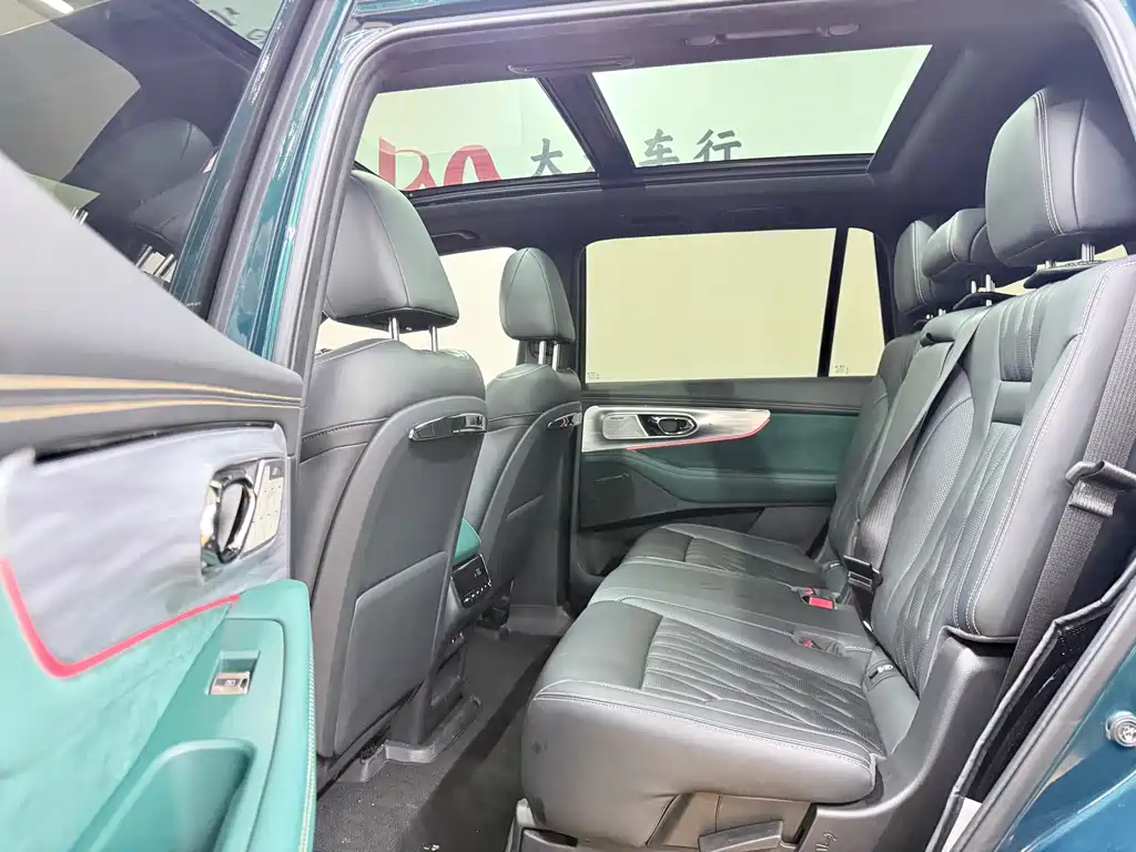 GAC Motor Trumpchi GS8 2022 — фото 16