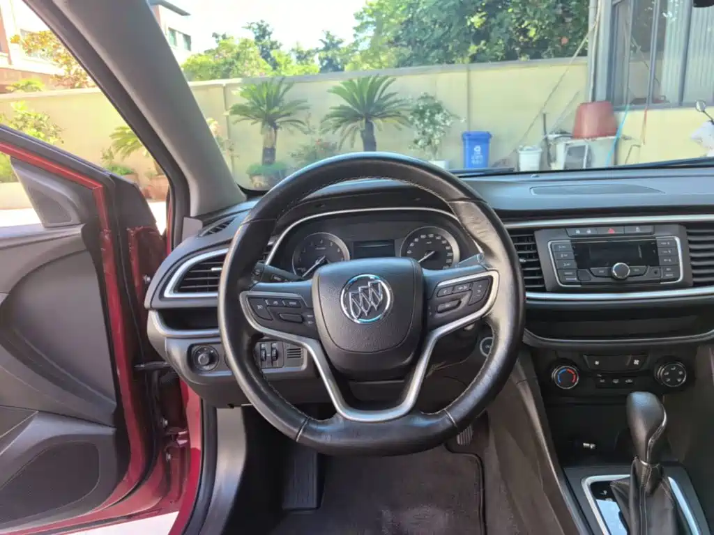 Buick Excelle 2018 — фото 11