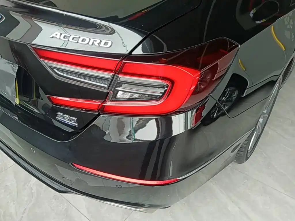 Honda Accord 2022 — фото 8