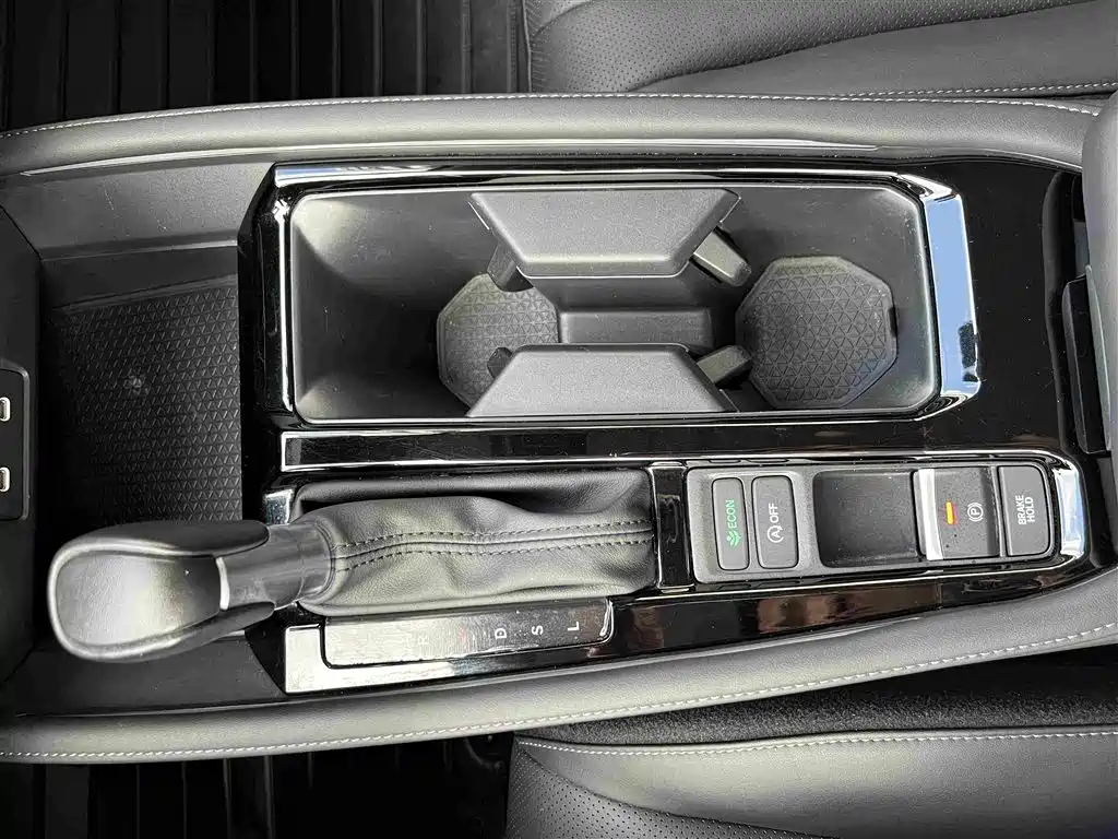 Honda Accord 2024 — фото 23