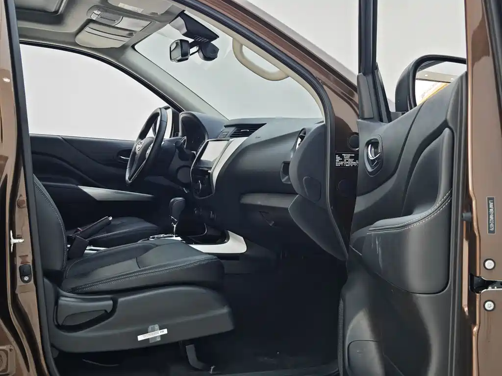 Nissan Terra 2022 — фото 24