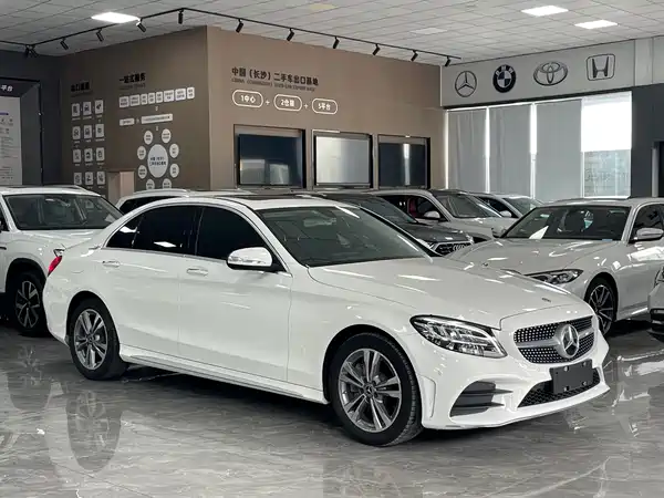 Mercedes-Benz C-Class 2020