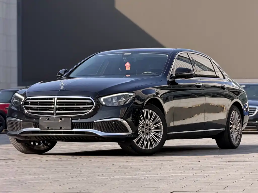 Mercedes-Benz E-Class 2023 — фото 1