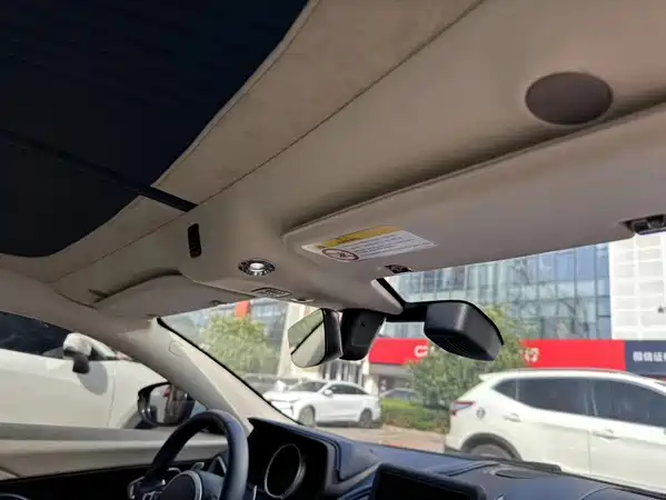 Aston Martin DB11 2018