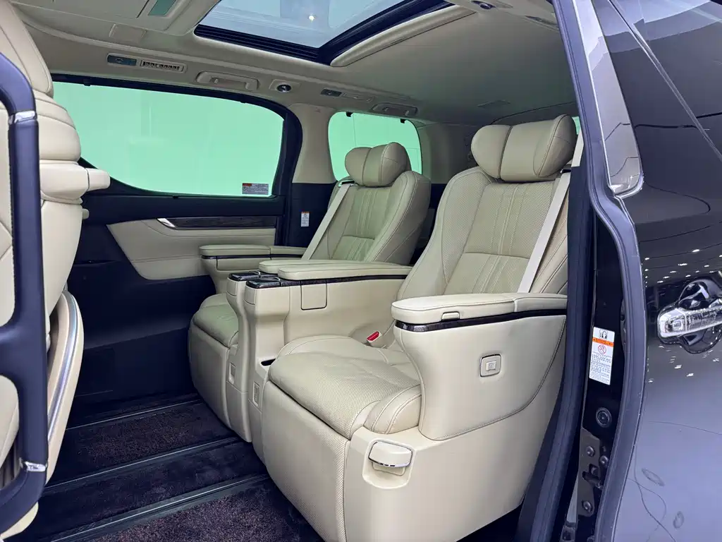 Toyota Vellfire 2020 — фото 5