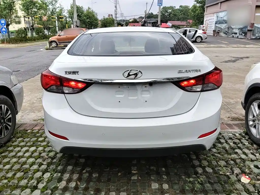 Hyundai Elantra 2017