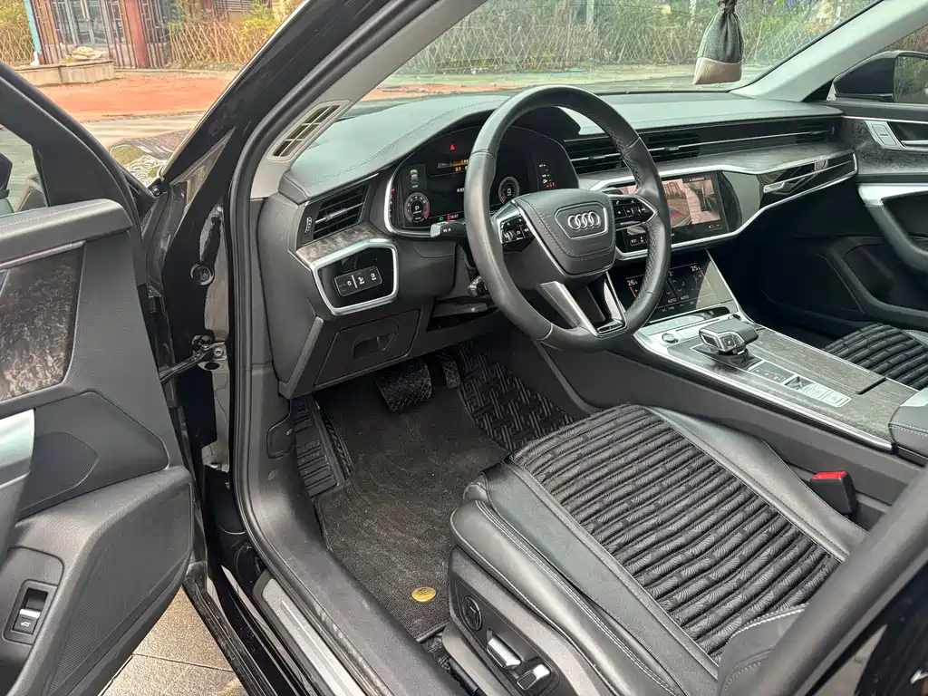 Audi A6L 2023 — фото 4