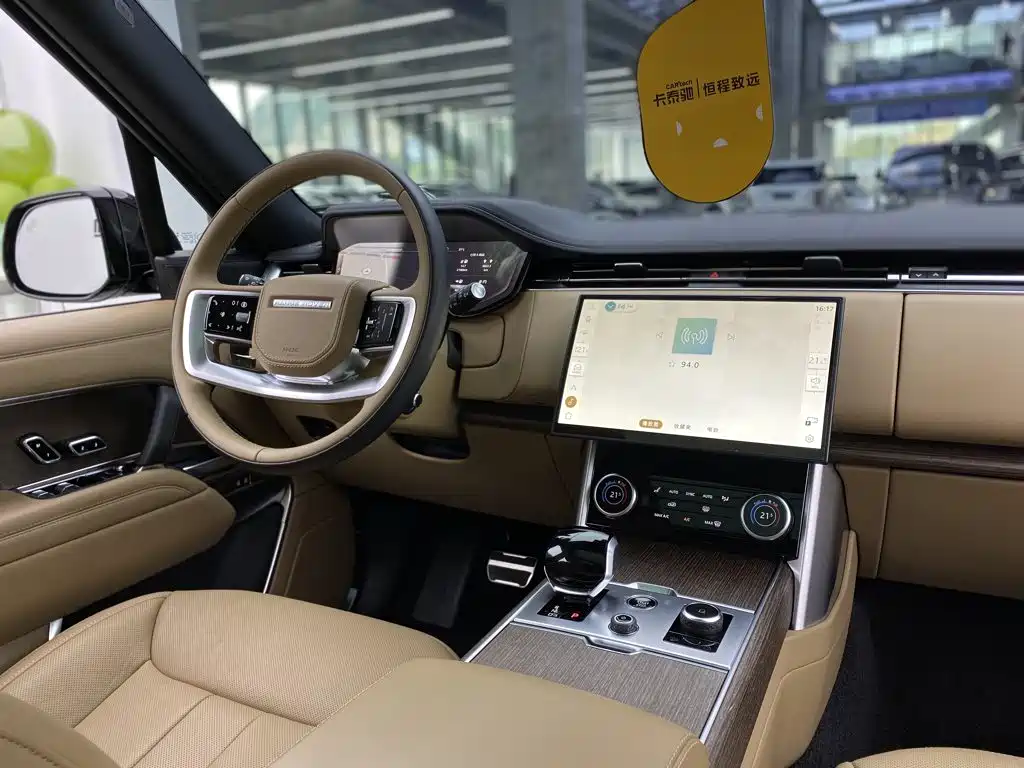 Land Rover Range Rover 2024 — фото 11
