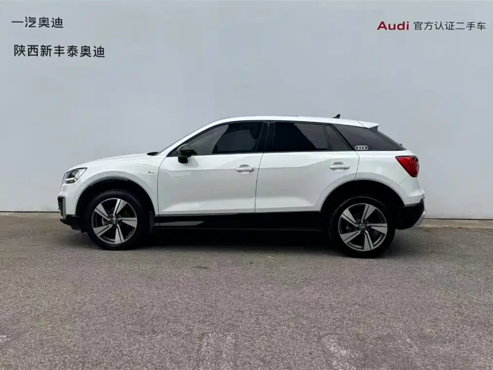Audi Q2L 2021 — фото 30