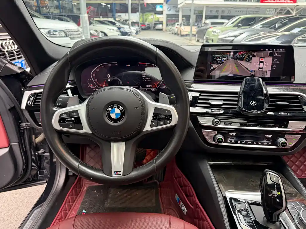 BMW 5 Series 2020 — фото 18