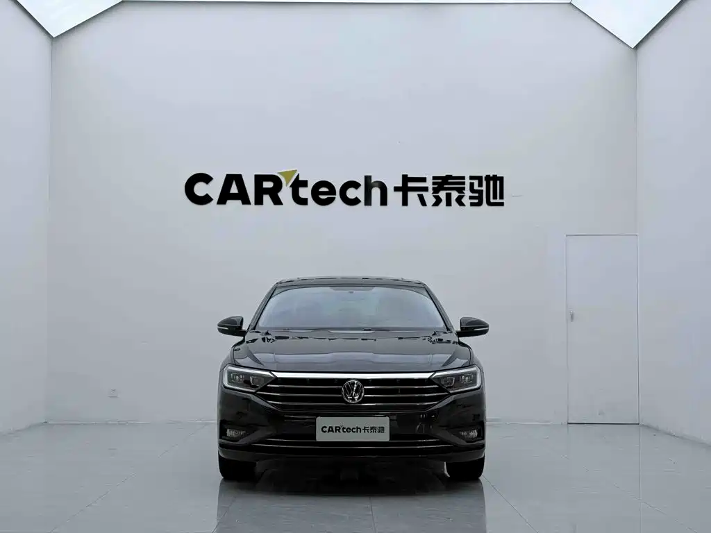 Volkswagen Sagitar 2022