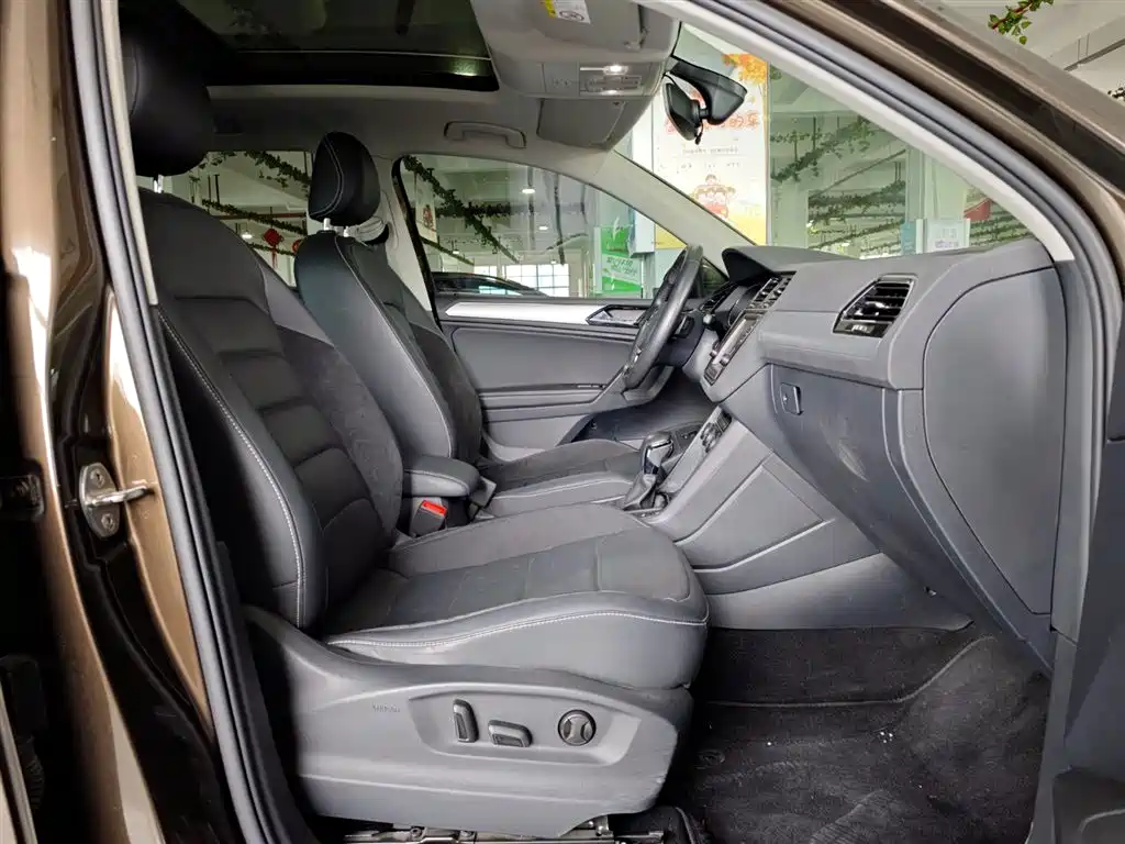Volkswagen Tiguan L 2017 — фото 27
