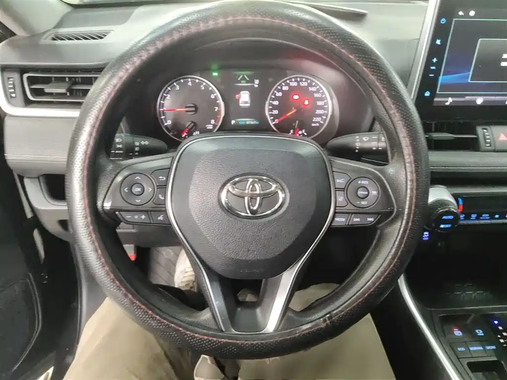 Toyota Wildlander 2021 — фото 11