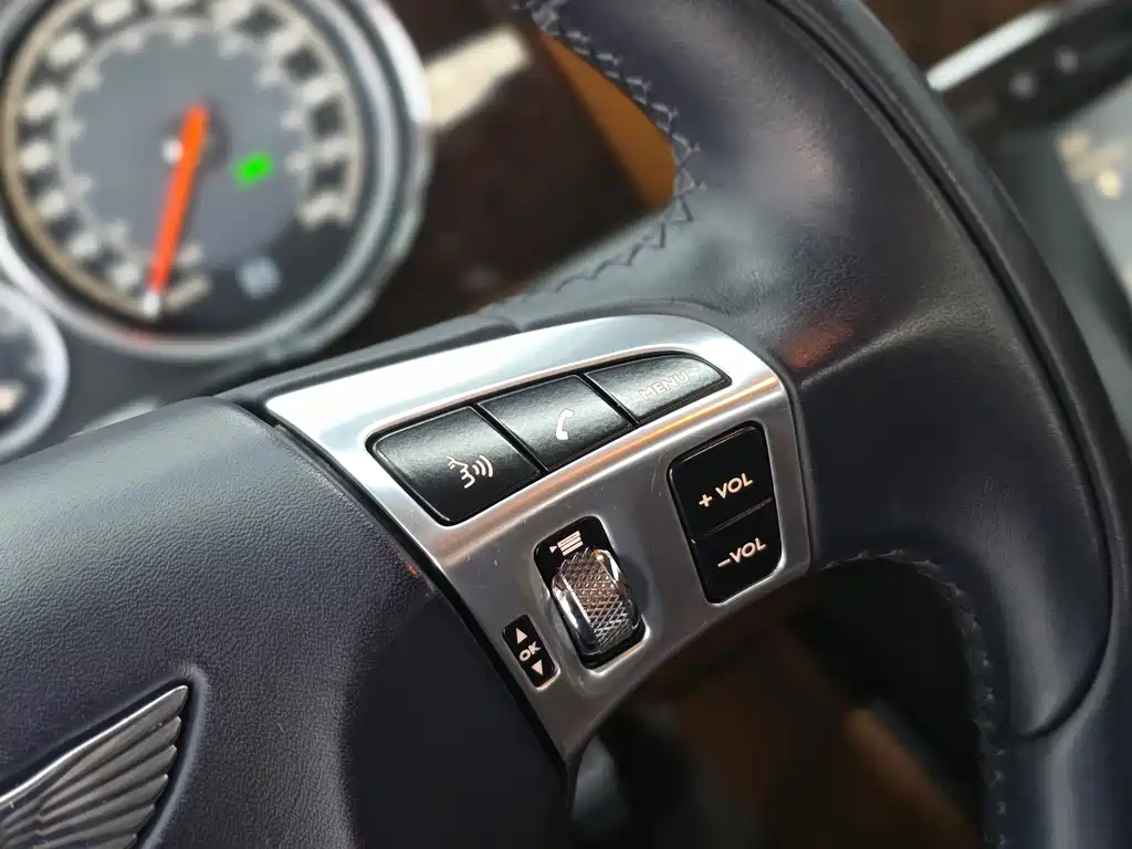 Bentley Continental 2013 — фото 9