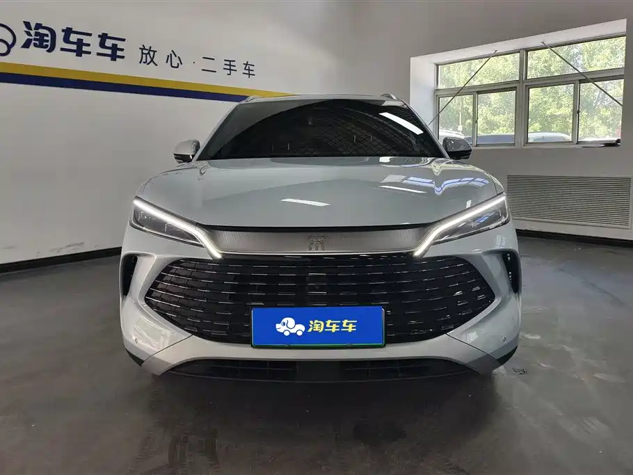 BYD L DM-i 2024 — фото 2