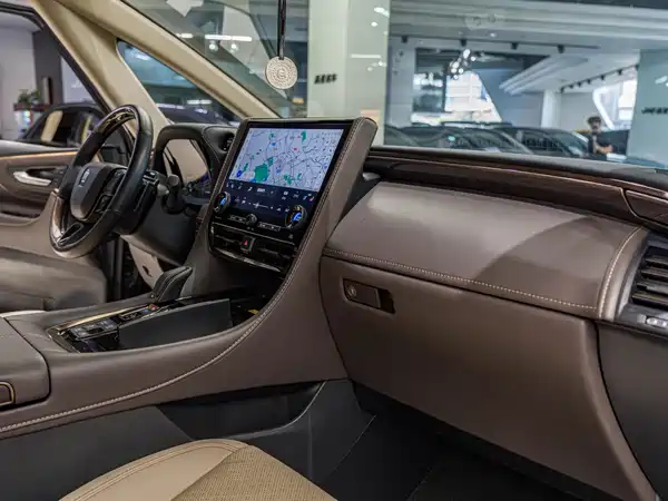 Toyota Vellfire 2024