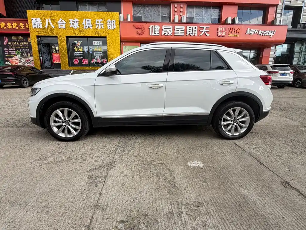 Volkswagen T-Roc 2022 — фото 8