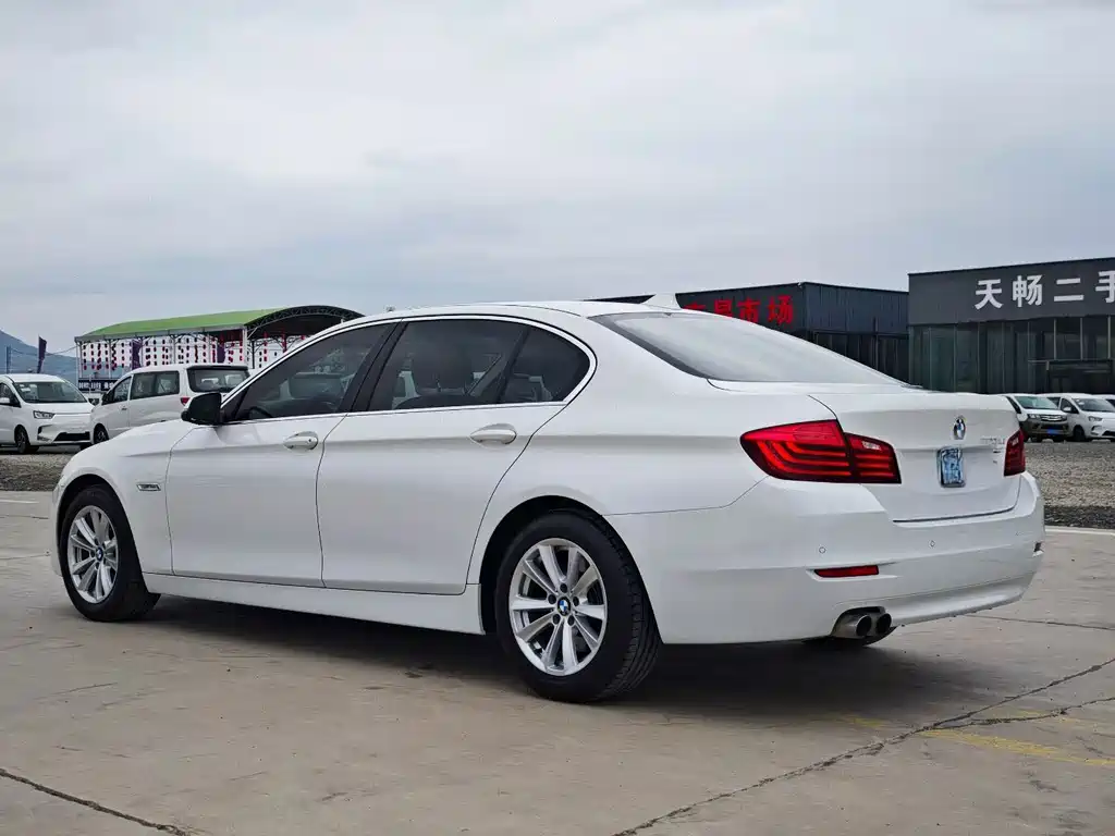 BMW 5 Series 2017 — фото 4