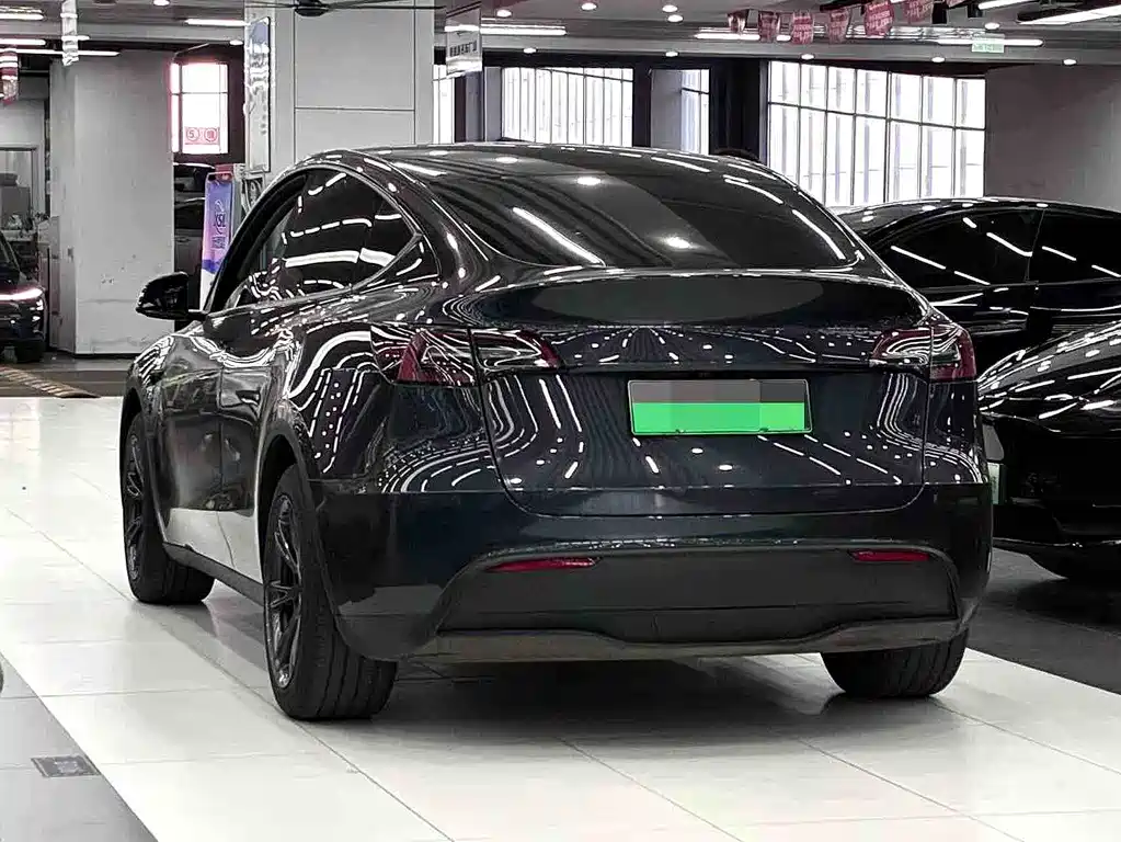 Tesla Model Y 2022 — фото 16