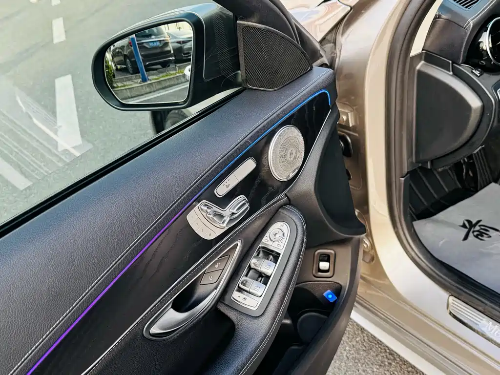 Mercedes-Benz C-Class 2019 — фото 4