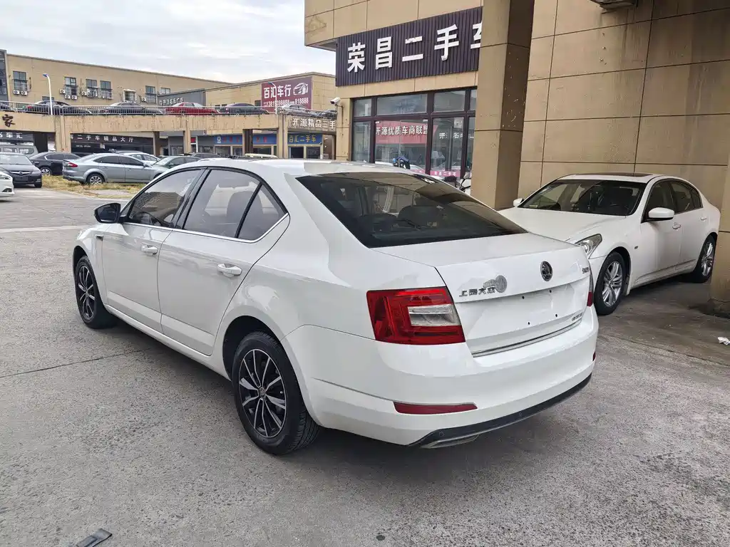 Skoda Octavia 2016 — фото 3