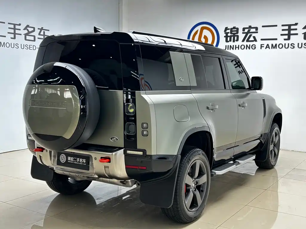 Land Rover Defender 2022 — фото 26