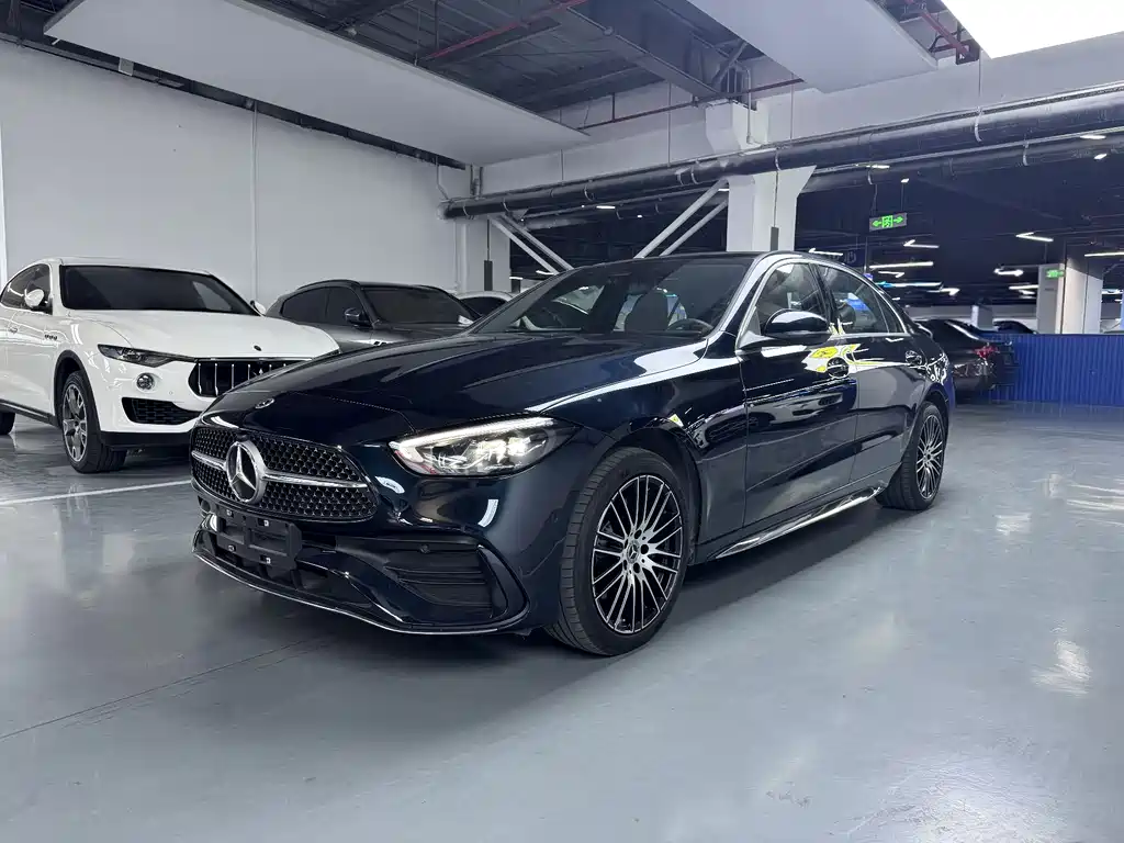 Mercedes-Benz C-Class 2024