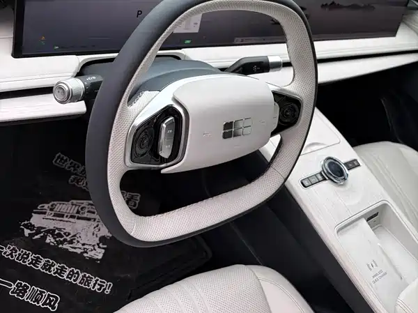 Geely Galaxy E8 2024