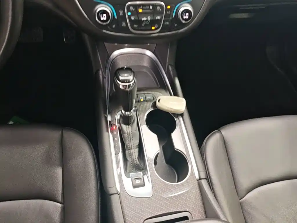 Chevrolet Malibu XL 2017 — фото 14