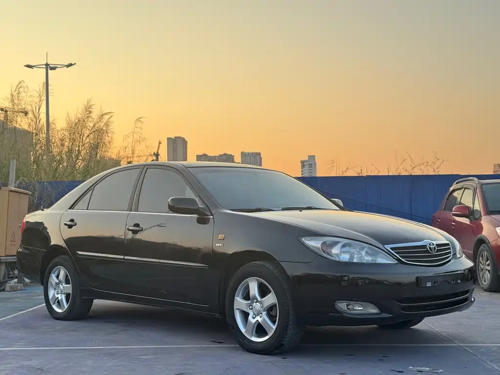 Toyota Camry 2004 — фото 3
