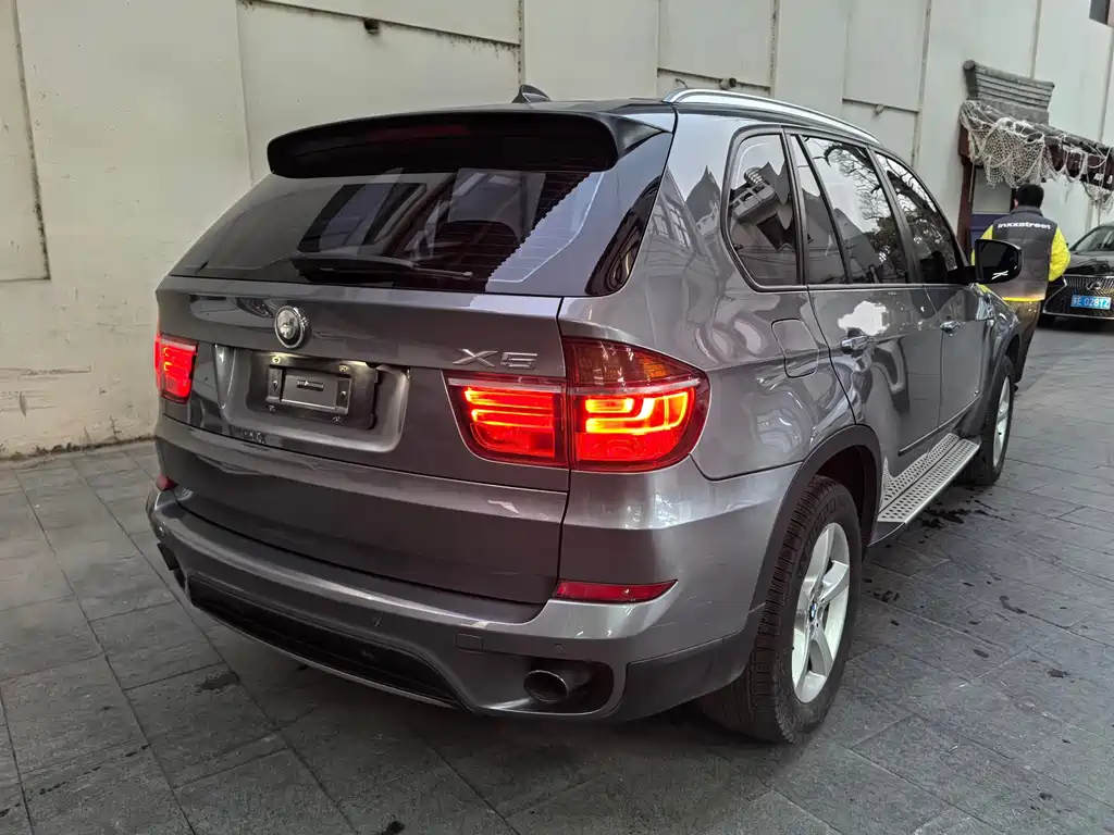 BMW X5 2011 — фото 6