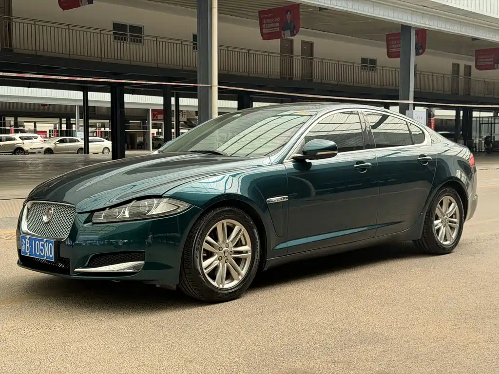 Jaguar XF 2013 — фото 1