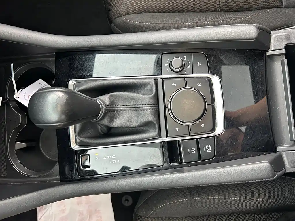 Mazda 3 Axela 2023 — фото 14