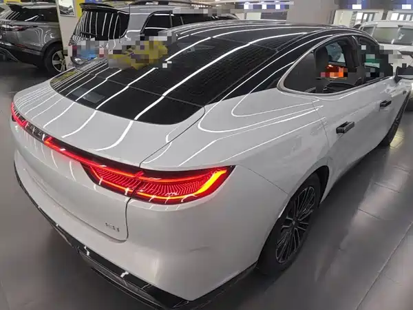 Geely Galaxy E8 2025