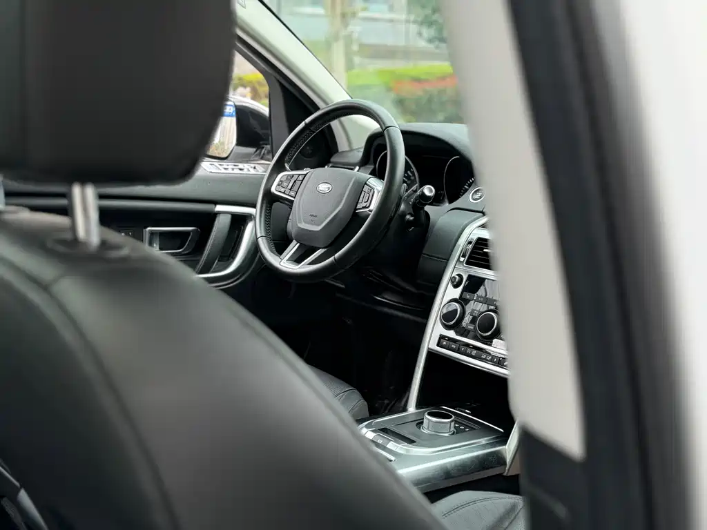 Land Rover Discovery Sport 2017 — фото 21
