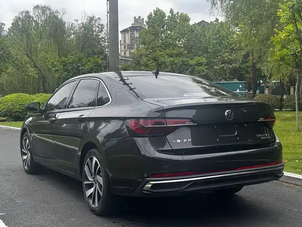 Volkswagen Sagitar 2025