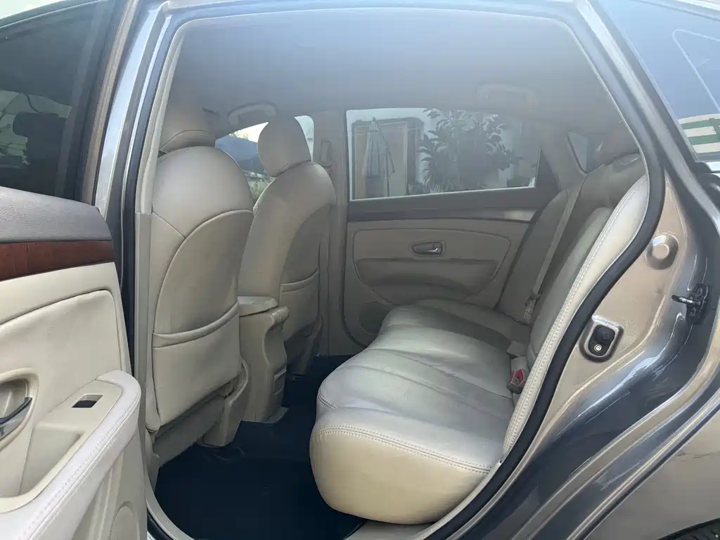 Nissan Sylphy 2012 — фото 11