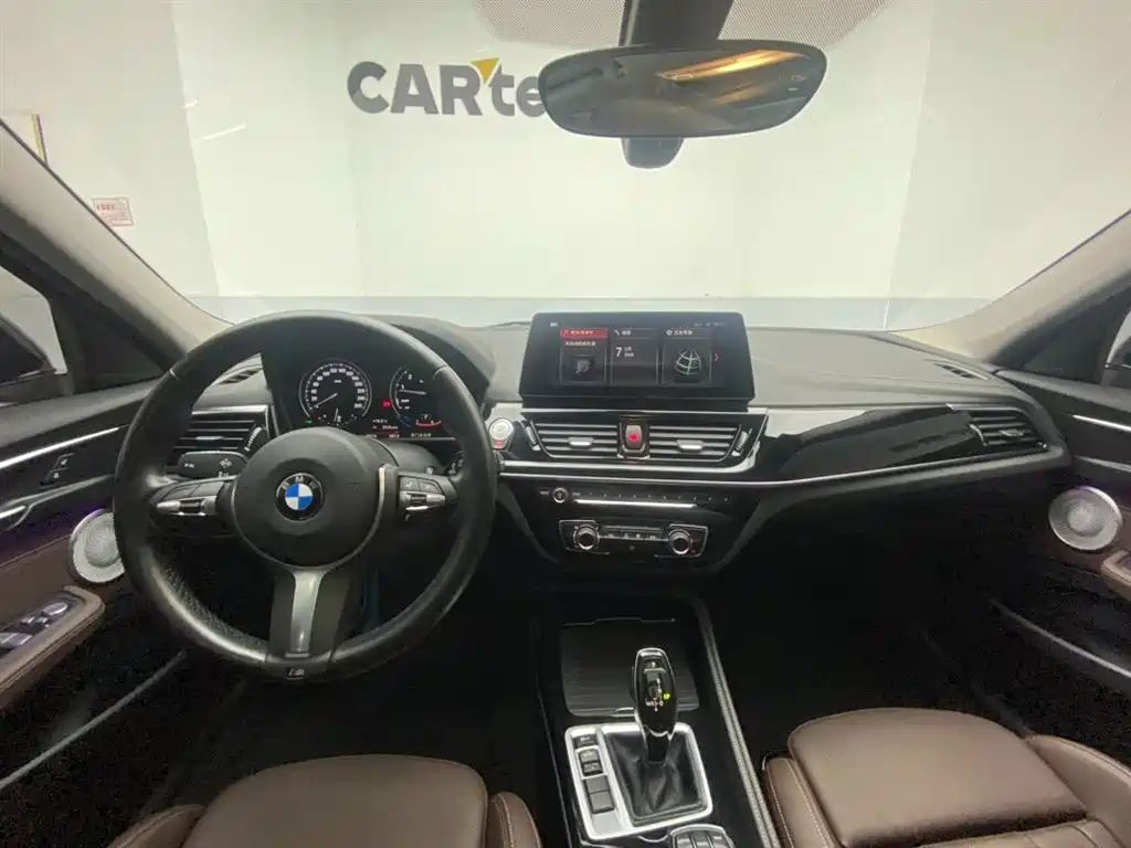 BMW 1 Series 2023 — фото 13