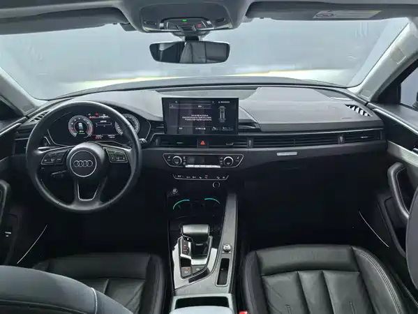 Audi A4 2023