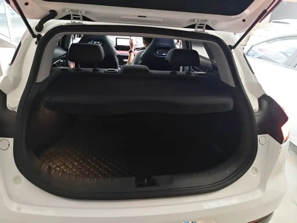 Geely Emgrand S 2022 — фото 19