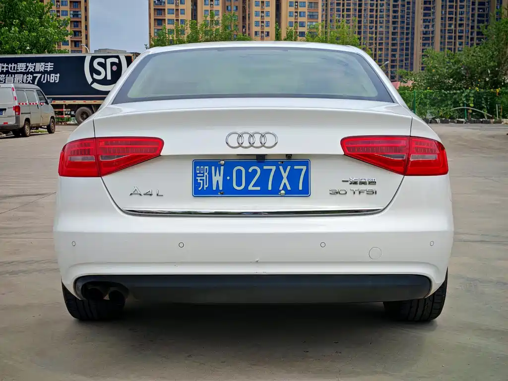 Audi A4L 2016